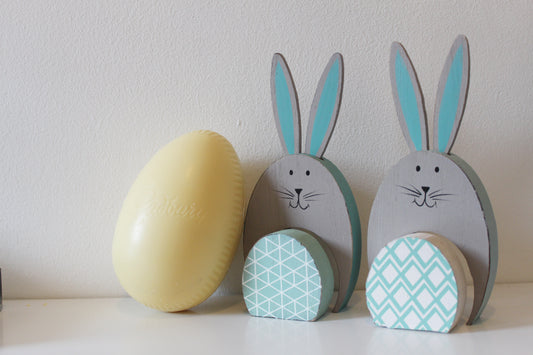 Set of 2 Wooden Rabbits & Pastel Checked Egg Easter Decoration